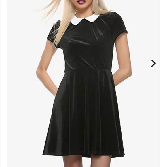 Velvet collared hot topic dress - Picture 1 of 4